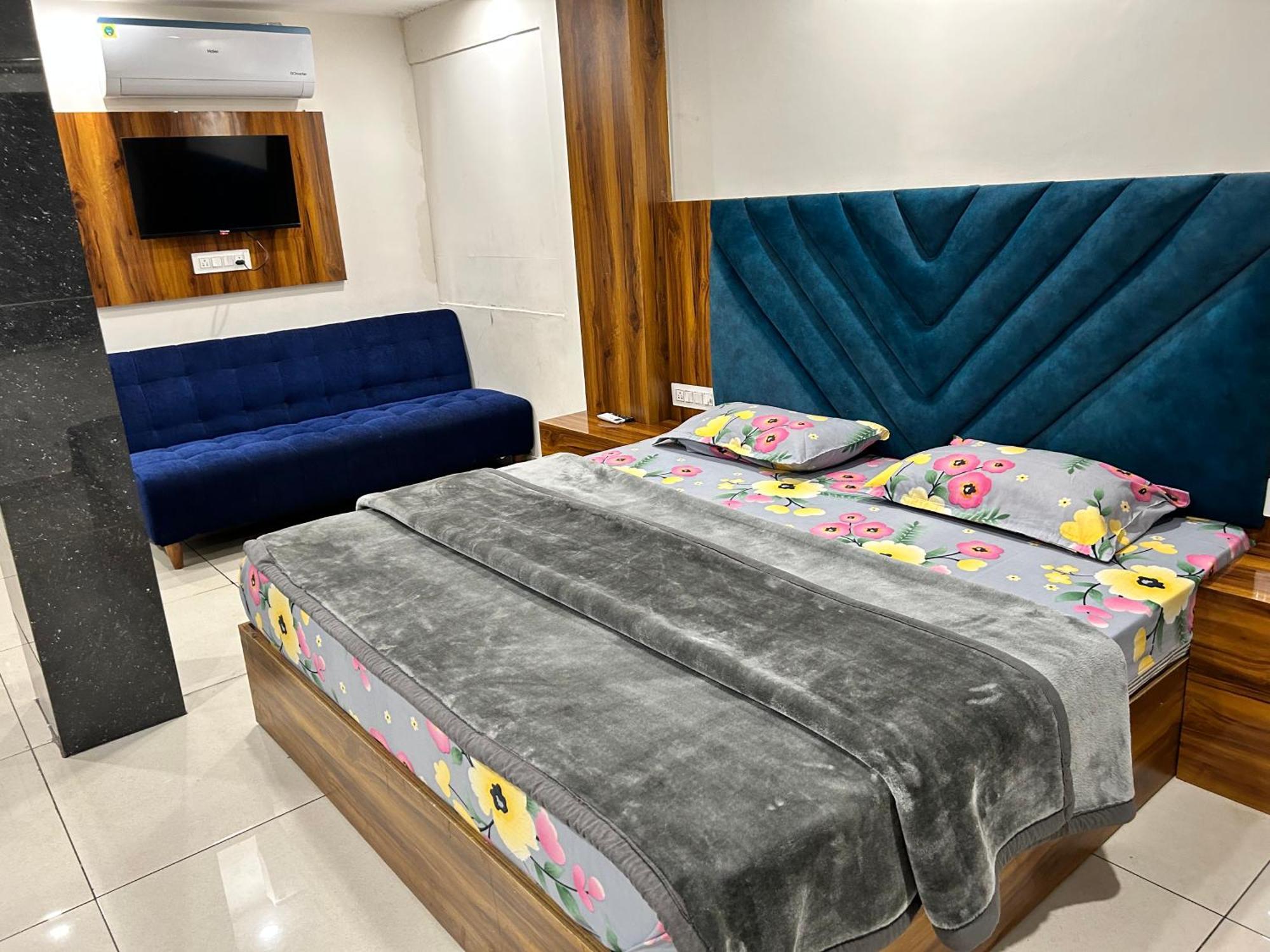 Hotel Divya Rishīkesh Exteriör bild